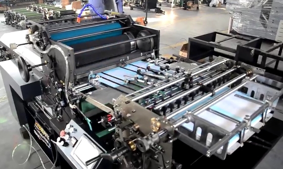 Szybkość automatyczna maszyna do lakierowania UV do druku i pakowania Ecoo CF-620A