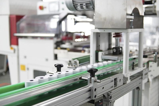 W pełni automatyczna maszyna do przewijania papieru termicznego 300 m / min