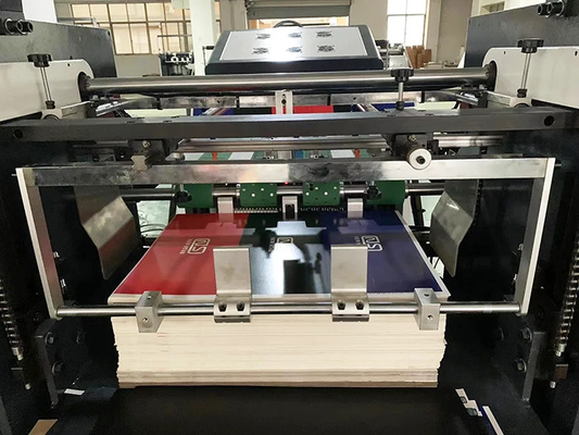 Automatyczna maszyna do lakierowania 760mm Format Spot UV Coating Machine