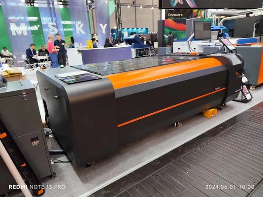 FL5080 Cyfrowa maszyna do tworzenia płyt CTP z polimerem o szerokości 50"×80" Maksymalna szerokość 3~5 mkw/h Prędkość wyjścia i grubość płyty 0,14-6,35 mm