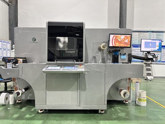 Maszyna do cyfrowego upiększania etykiet z maksymalną prędkością 60 m/min. Prędkość 360*360 dpi Rozdzielczość i grubość warstwy lakieru 10-150 mikrometrów