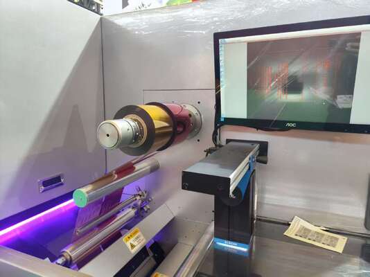Maszyna do drukowania etykiet cyfrowych, lakierów UV i pieczętowania folii