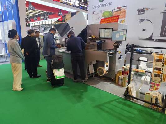 Cyfrowa rotacyjna maszyna do drukowania lakierów UV i foliowania na zimno