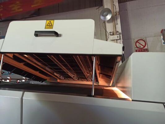 A2 Maszyna do lakierowania plamami UV na arkuszu