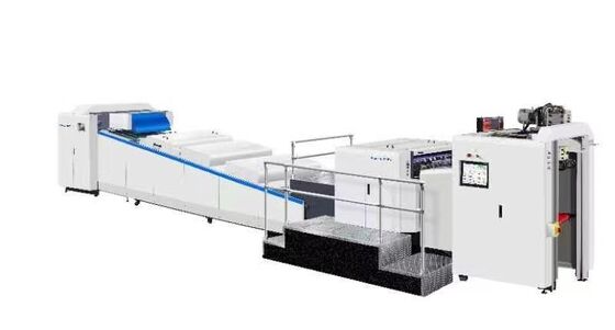 Szybka maszyna do lakierowania UV o wydajności 9500 arkuszy na godzinę, maksymalnym rozmiarze arkusza 730 x 1060 mm i teflonowym przenośniku taśmowym do przetwarzania papieru