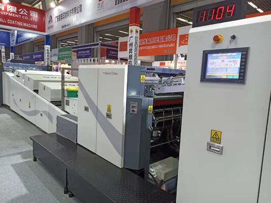 Maszyna do lakierowania plam UV 9500 sph A1 z maksymalnym rozmiarem arkusza 720x1060 mm i grubością 80-500 gm