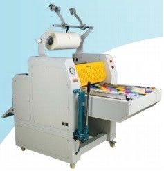 Ogrzewanie na podczerwień Office 25M / min Automatyczny laminator fletowy z nożami