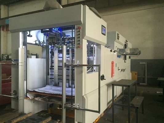 Automatyczna sztanca z płaskim stołem z ciągłym podawaniem papieru