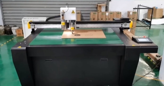 ECOO 1316 Digital Cutter dla różnych płyt falistych