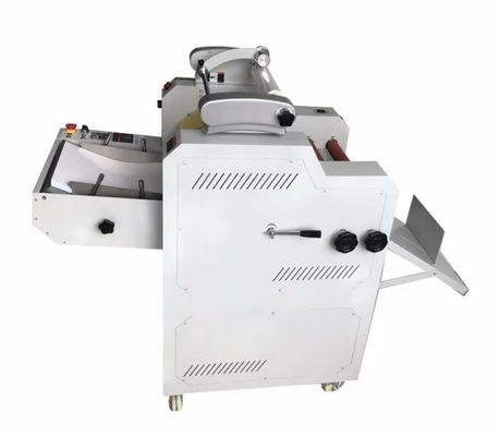 25m/min Automatyczny laminator fletowy 3900W z nożem do przycinania
